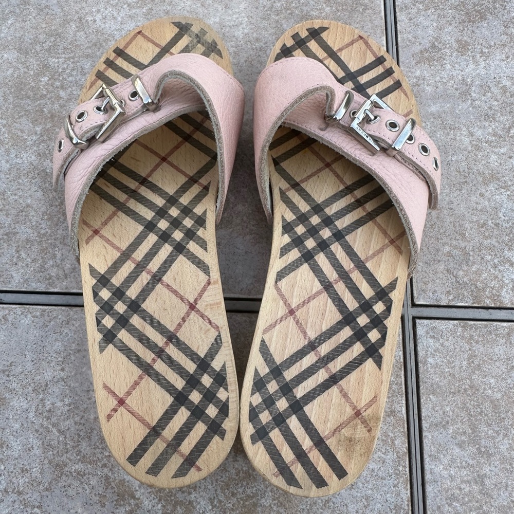 Burberry Classic Plaid Pink Clog Sandals - Picture 5 of 13